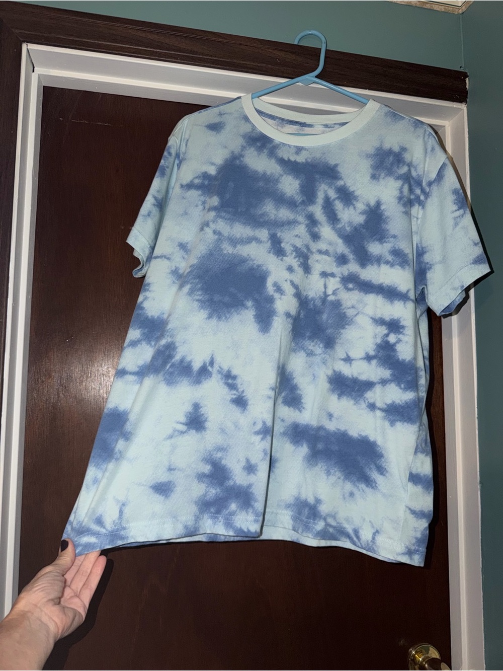 XL Tie-Dye Short Sleeve T-Shirt - Blue. MUST BE BUNDLED